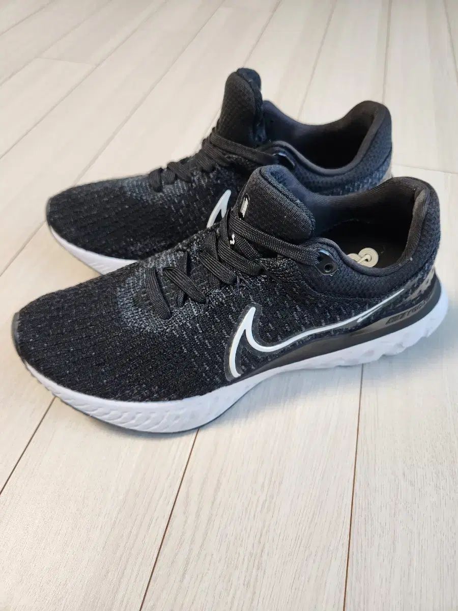 NIKE ナイキ スニーカー リアクト インフィニティ RUN フライニット3 DH 5392 00
