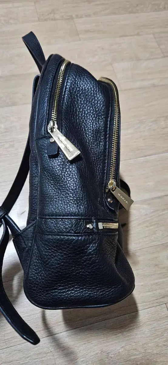 ミディアム バックパック