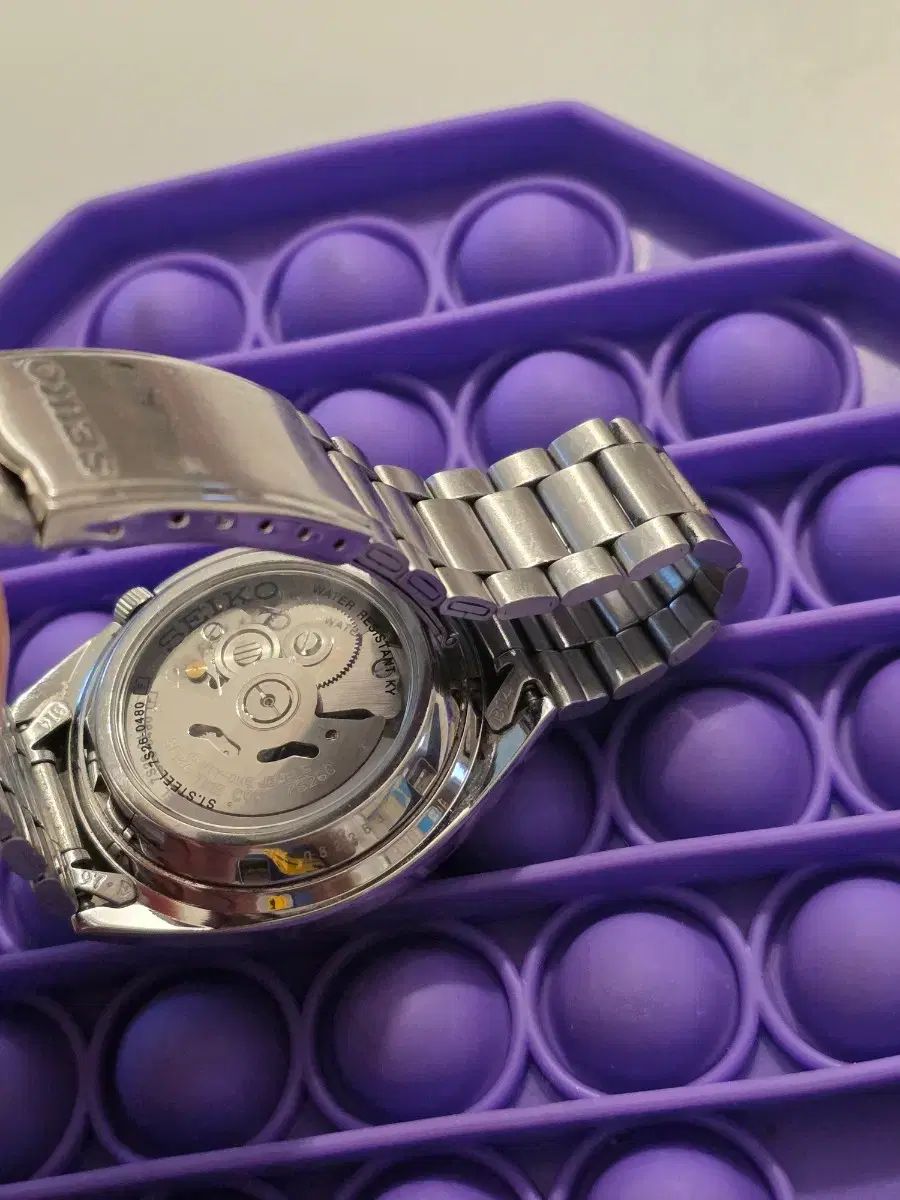 シースルーバック