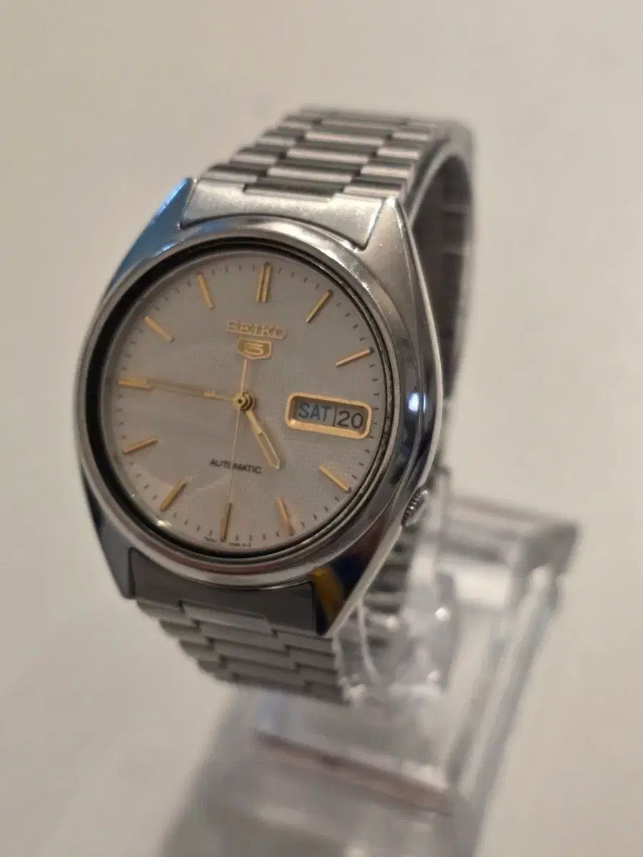 SEIKO 5 オートマティック時計 シースルーバック ゴールド 장인INDEX
