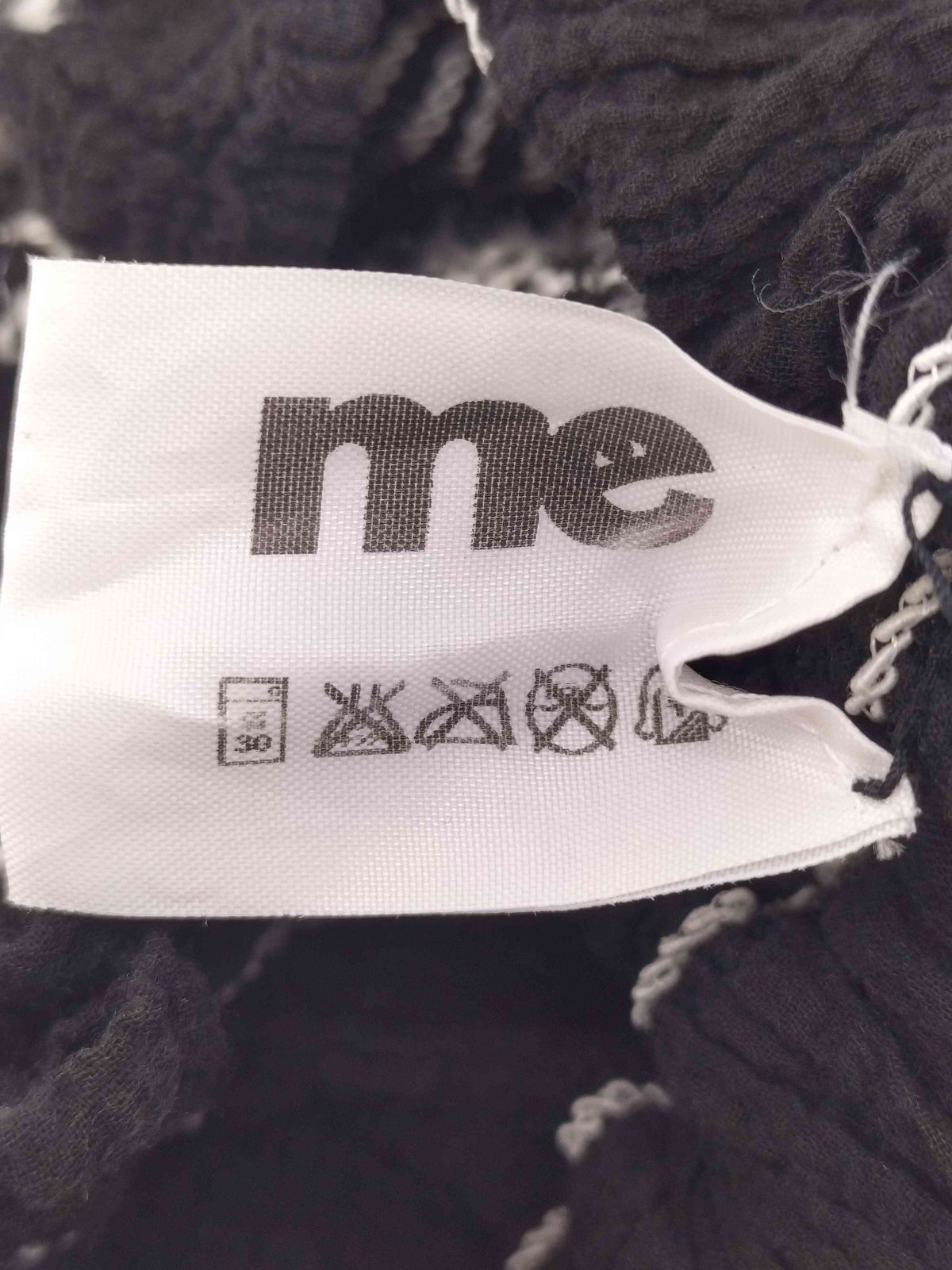 ミー イッセイミヤケ me ISSEY MIYAKE シワ加工 刺繍 エンブロイダリー