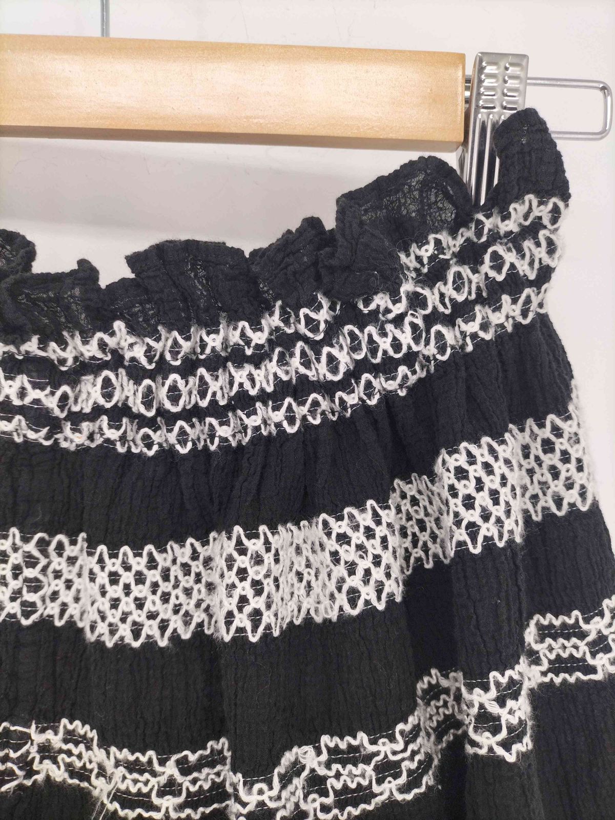 ミー イッセイミヤケ me ISSEY MIYAKE シワ加工 刺繍 エンブロイダリー