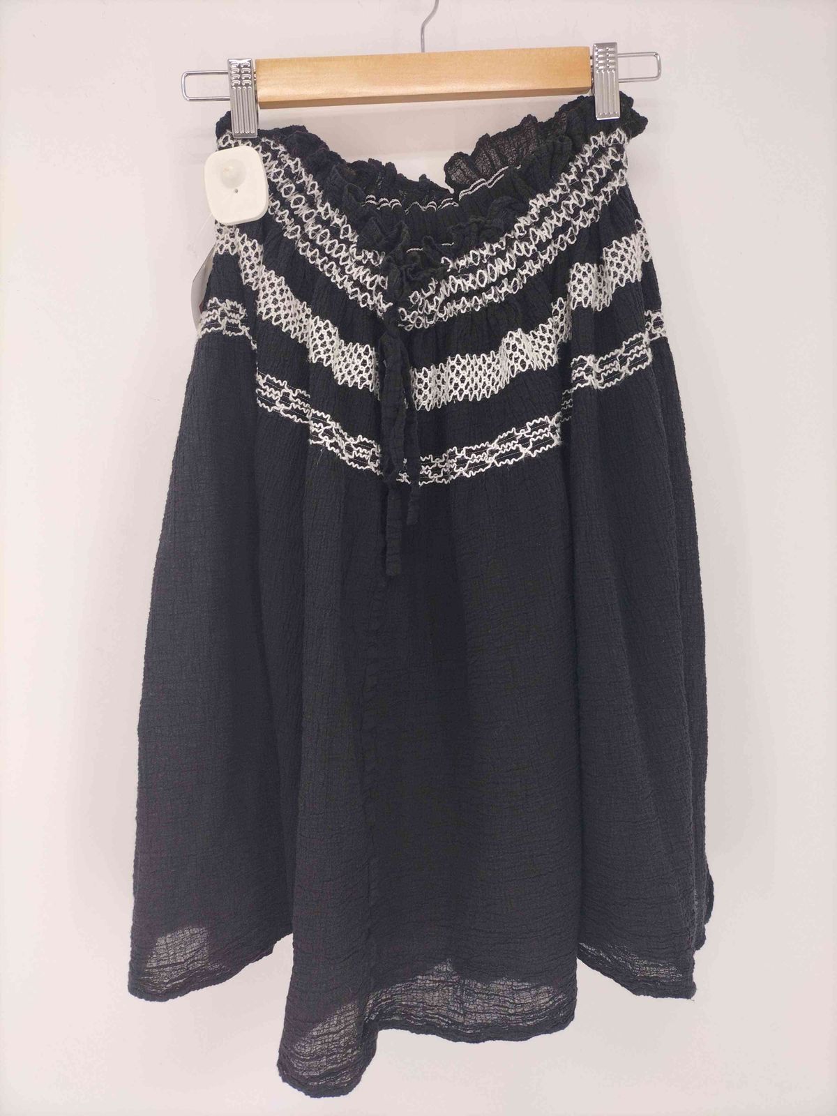 ミー イッセイミヤケ me ISSEY MIYAKE シワ加工 刺繍 エンブロイダリー