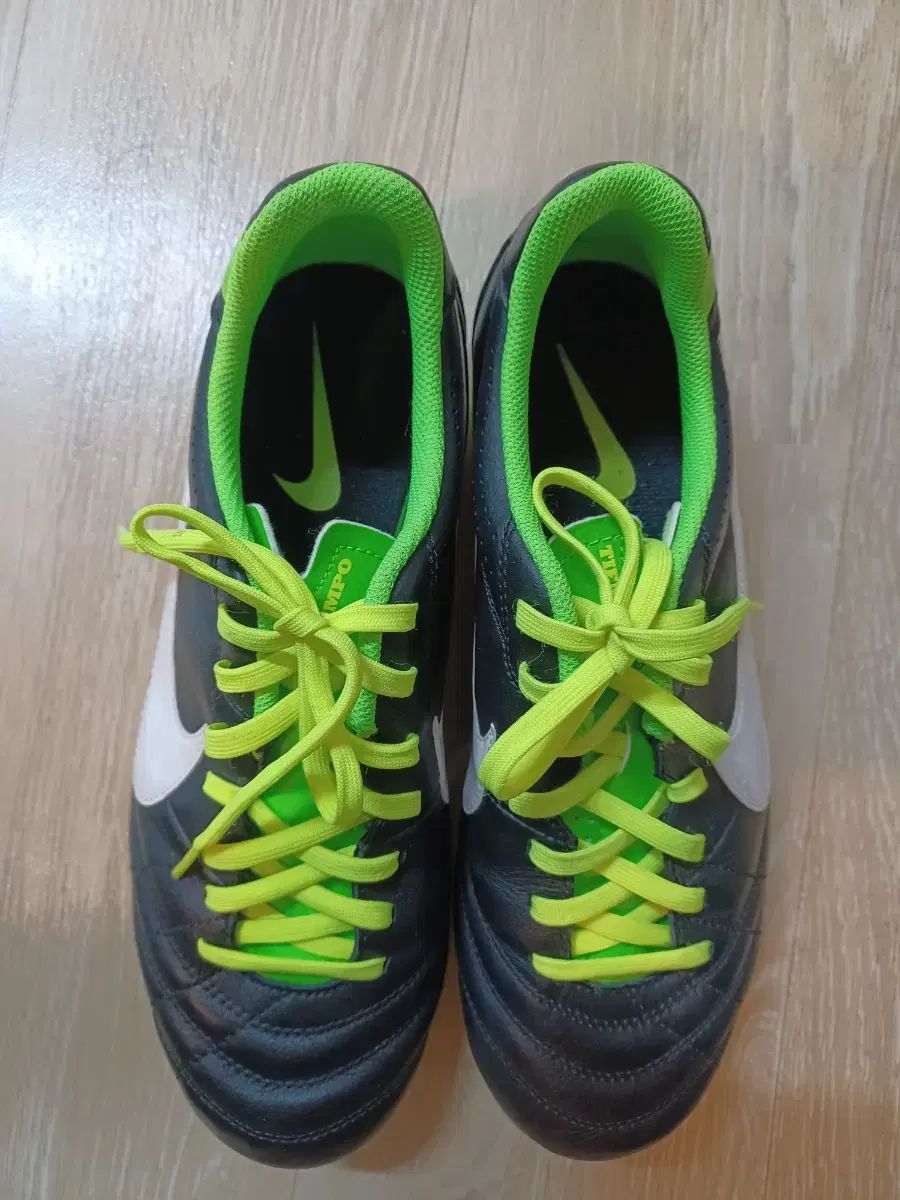 NIKE ティエンポ サッカーシューズ 260 mm