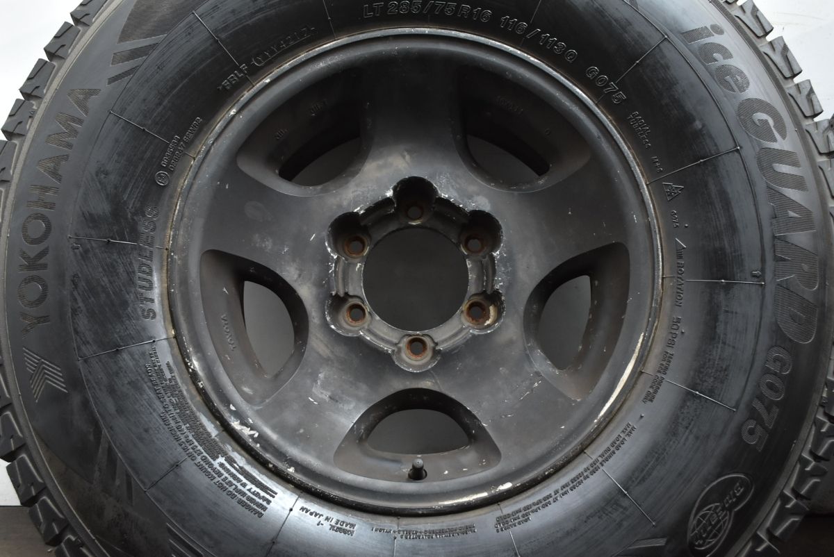  ブラック リペイントカスタム トヨタ ランドクルーザー 80 16 in 8 J 0 PCD 139 7 ヨコハマ アイスガード G 075 LT 285 75 R 可 16インチ タイヤ ホイールセット