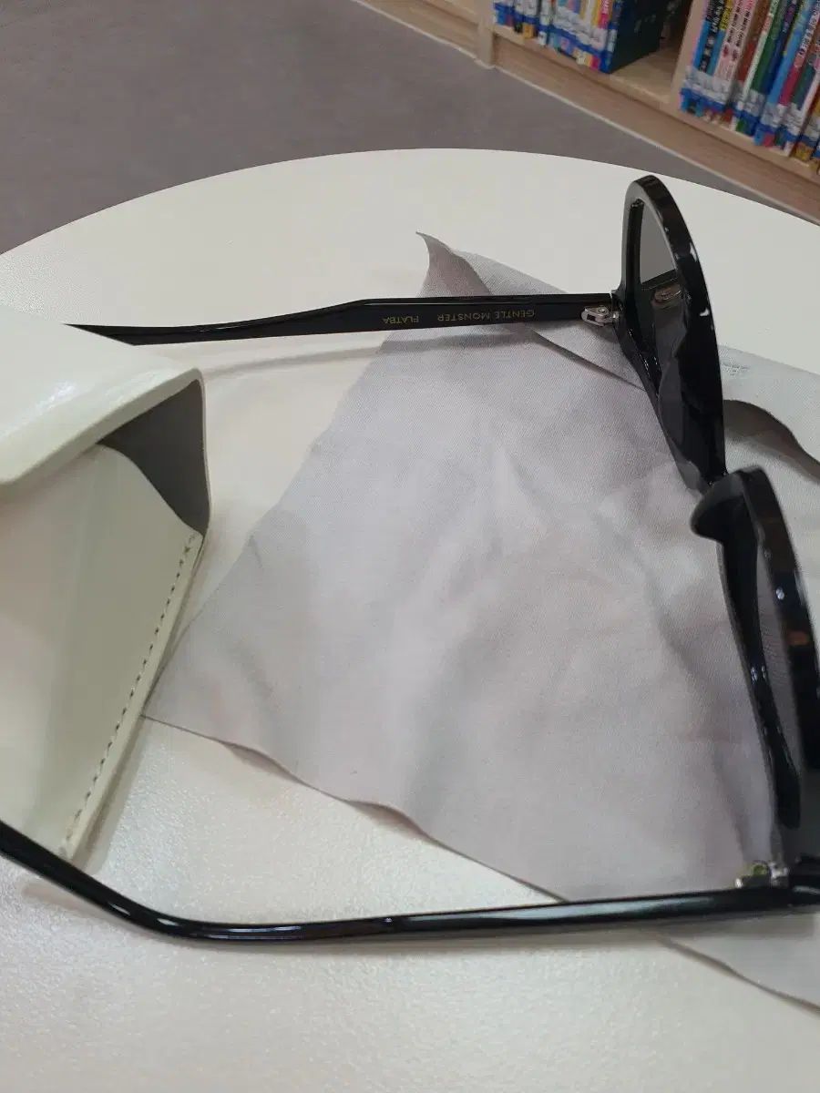 フラットバー サングラス