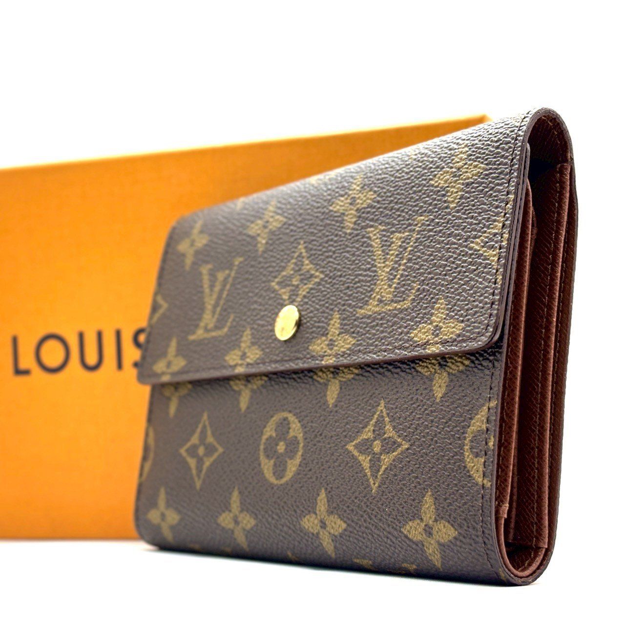 通帳も旅券も一つに✨ LOUIS VUITTON ルイヴィトン 三つ折り財布