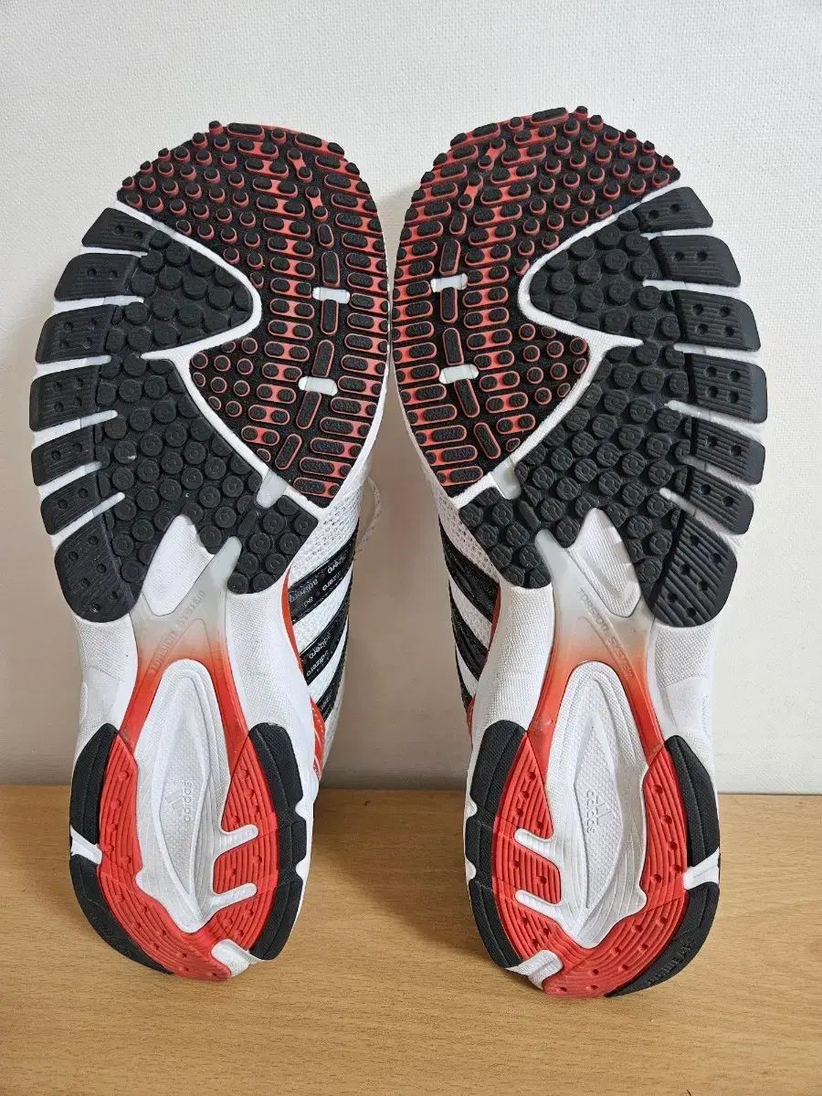 ランニングシューズ