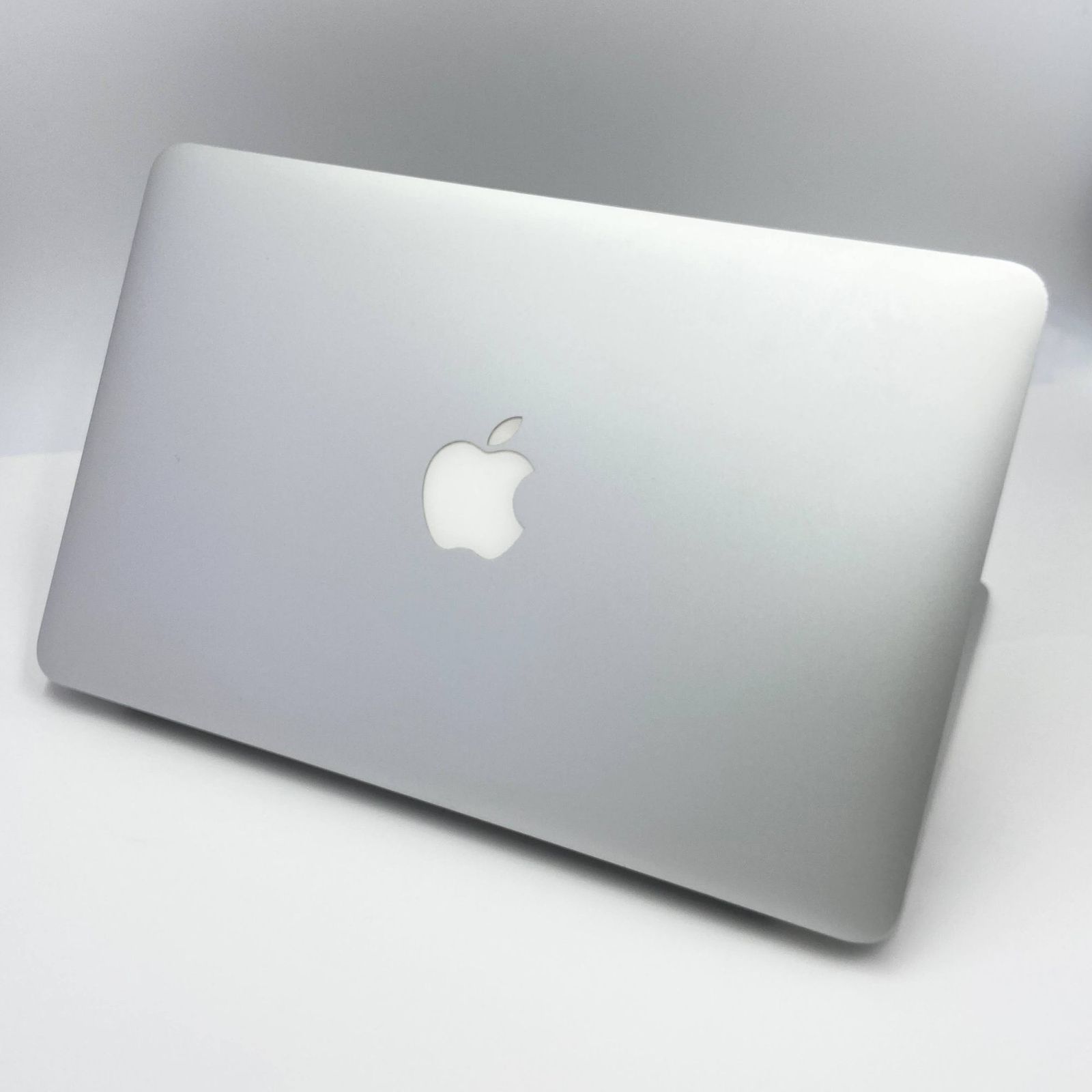MacBook Air 2015 11インチ A 1465 Core i 5 4 GB SSD 128 C 5588 80