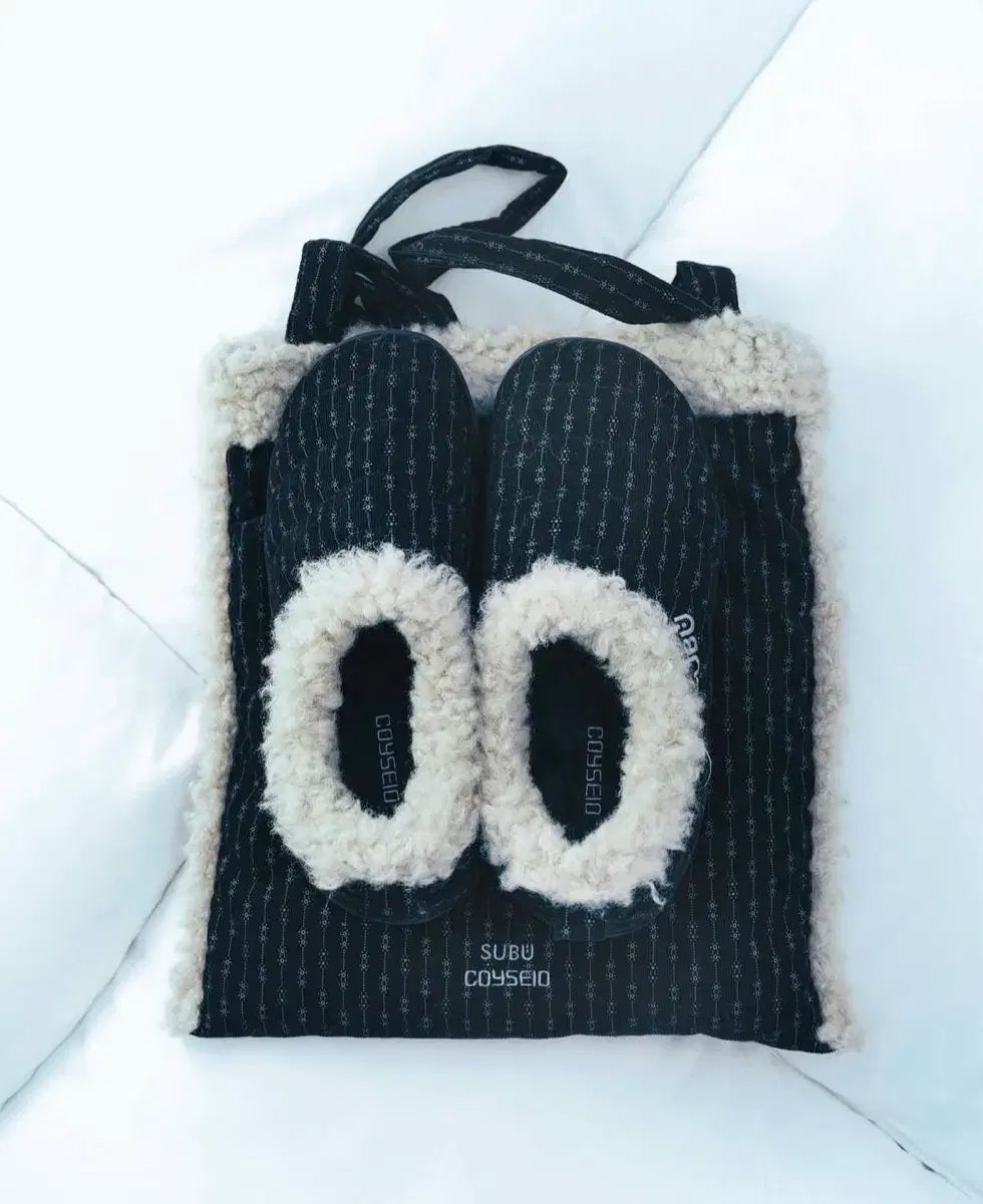 ISSEY MIYAKE イッセイミヤケ ダウン シューズ 靴のみ 00