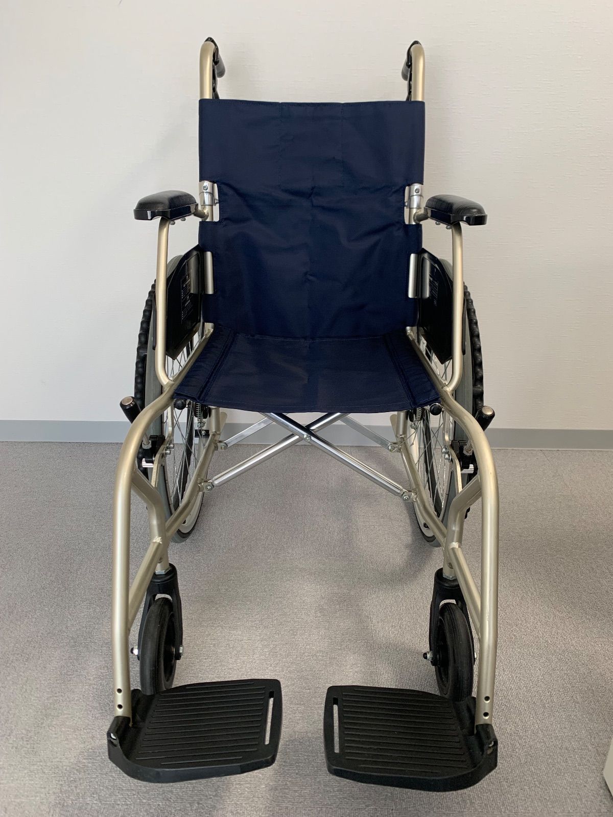 PanasoniライクルR車椅子ネイビー自走式 標準 座幅40 cm 折りたたみ可