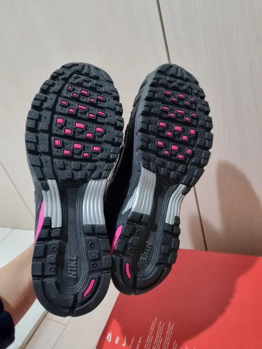 NIKE p 6000 スニーカー 275