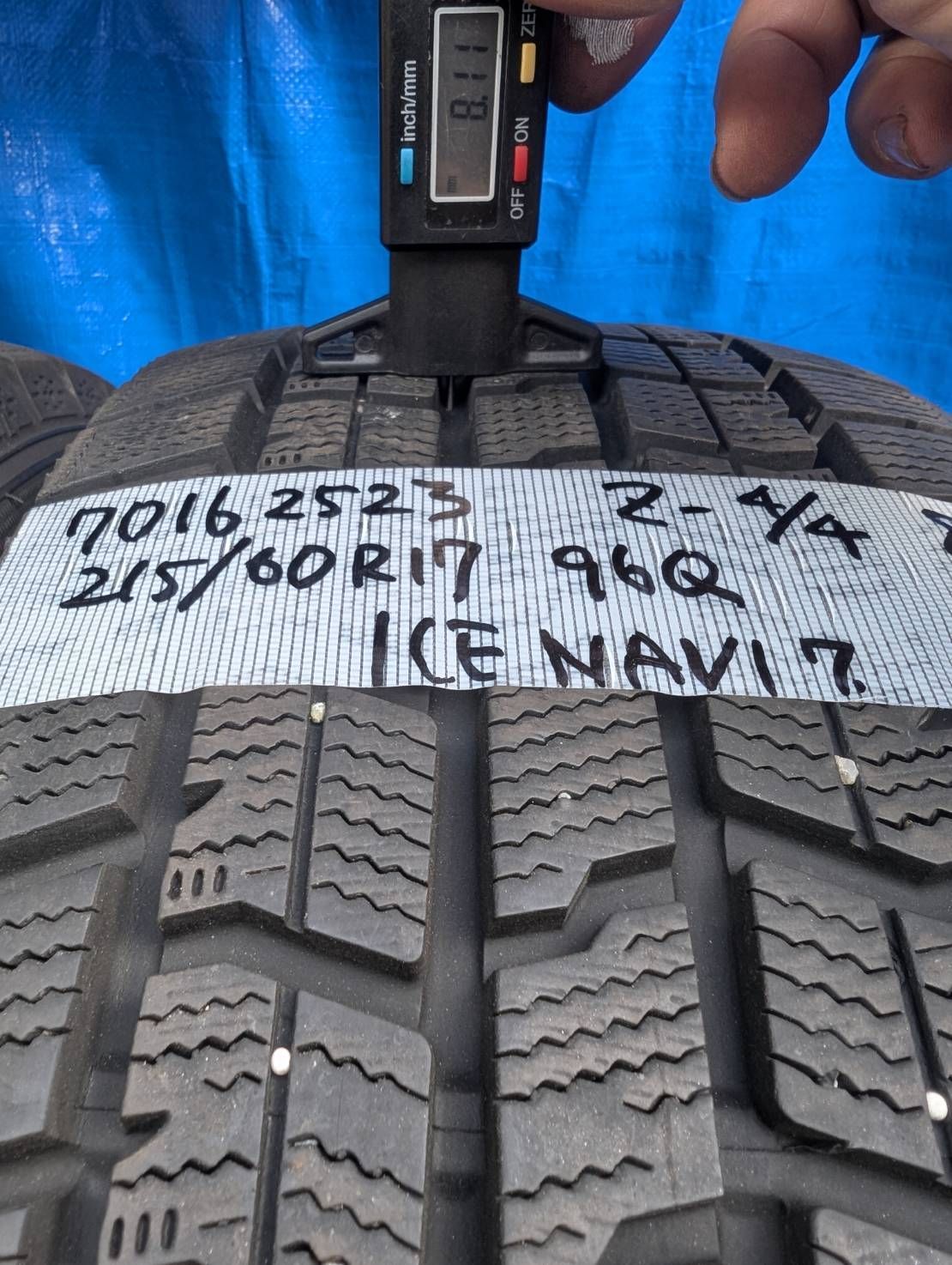7016) GOOD YEAR ICE NAVI 7 215/60R17 96Q 2023年製 4本セット 中古品
