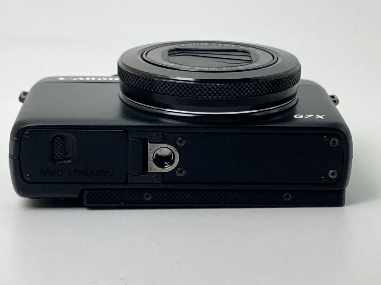 コンパクトデジタルカメラ