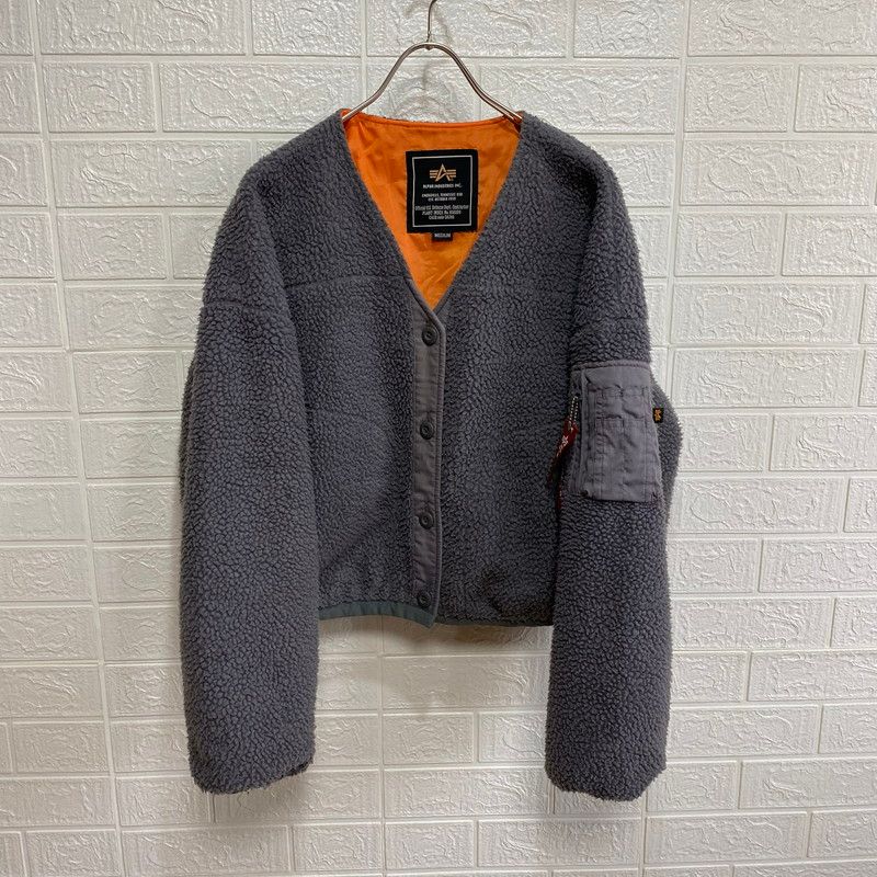 アンティーク ベルギー購入 可愛い人物像の小さなリネンドイリー