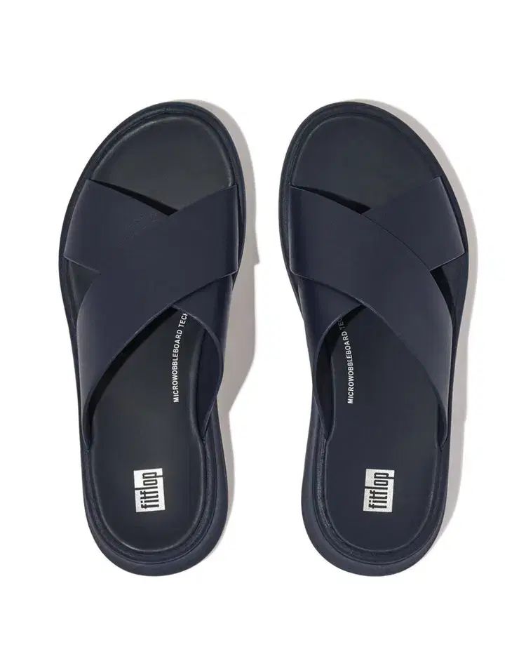 ダークネイビー