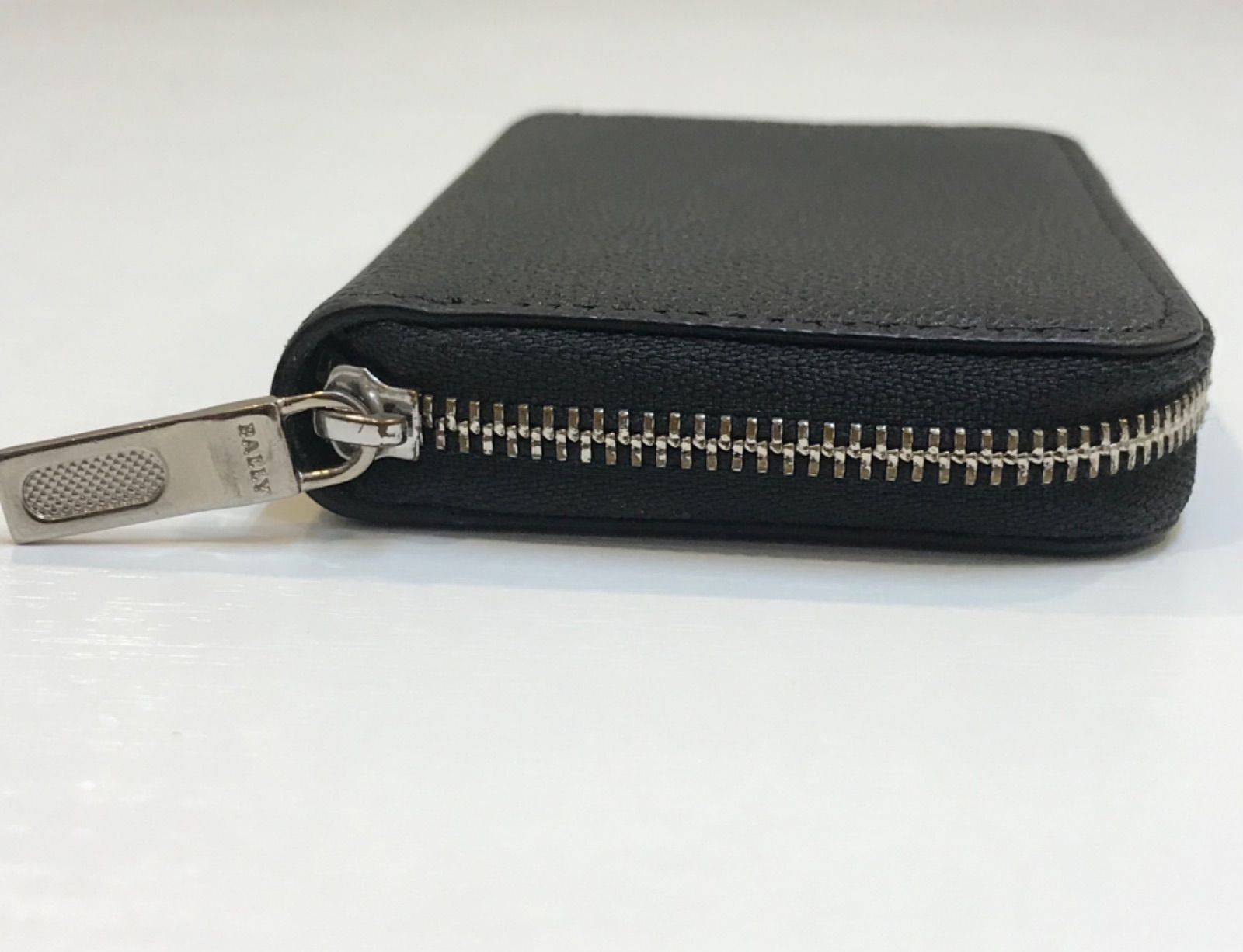 ブラックレザー