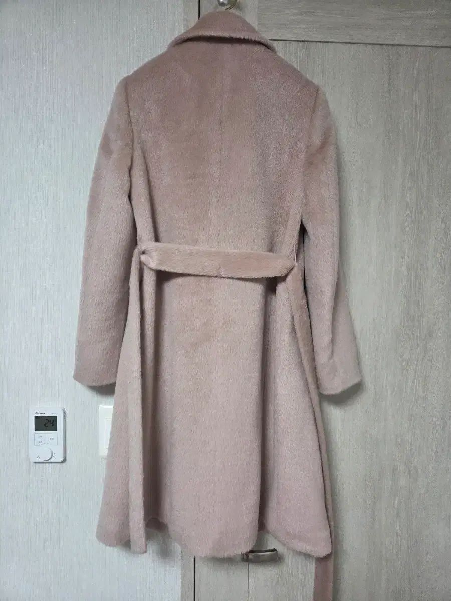 実際に MINIMUM ベイビー スリ アルパカ ピンク パーカ 55 サイズ