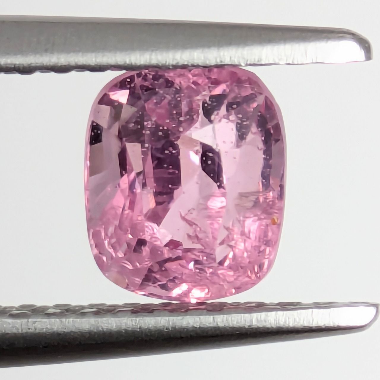 ピンクスピネル ミャンマー モゴック産 1.08 ct