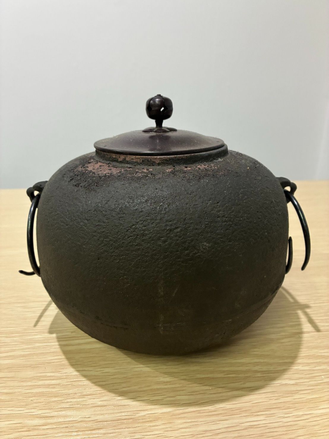 茶道具 鉄釜 風炉釜 両耳付き 蓋あり 丸型 古鉄釜 古道具 骨董 茶道稽古用 和風インテリア