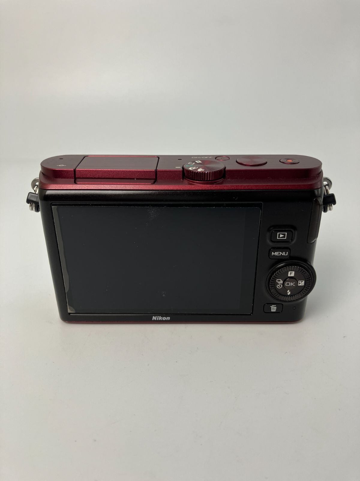 返品保証・動作確認済】Nikon 1 J3 ボディ + 1 NIKKOR 10-100mm F4-5.6