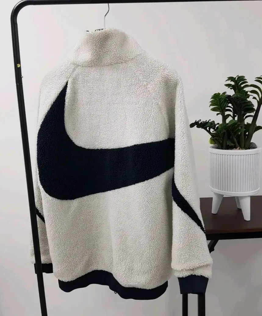 新品 ナイキ スウッシュ リバーシブル 羊毛ジャケット 3XL ナイキ NIKE ソロ スウッシュ リバーシブル ボア ジャケット 3XL