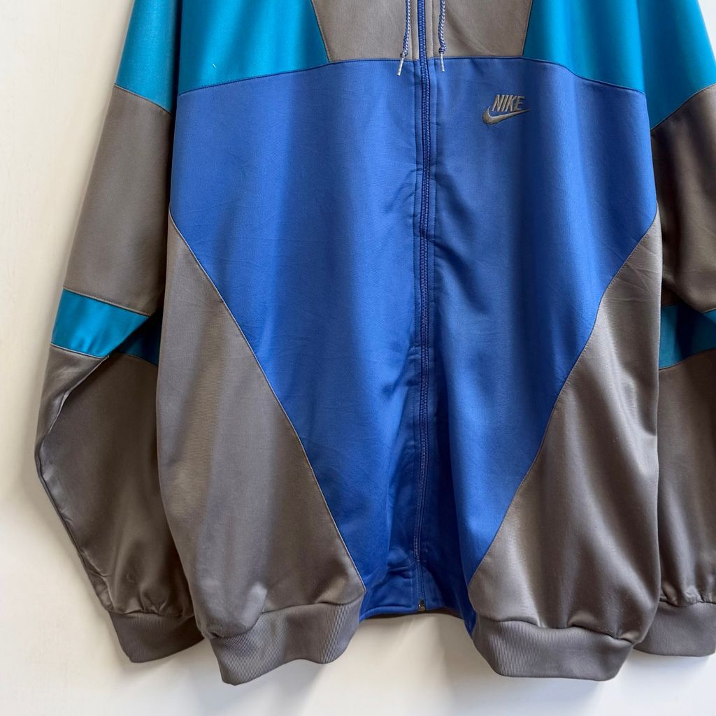 NIKE ナイキ トラックジャケット ジャージ 裏地あり ロゴ刺繍 カラー
