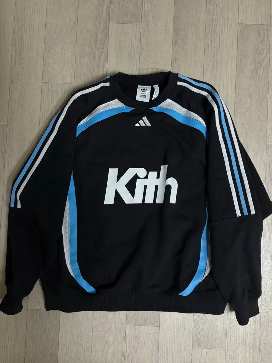 アディダス Kith コラボ スウェット ブラック