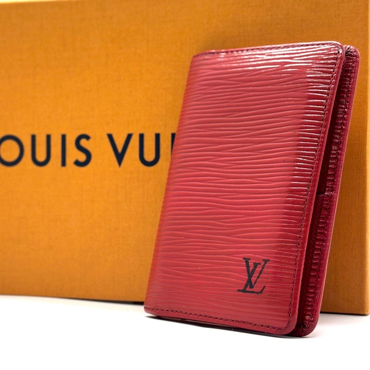静かに格を語る】 LOUIS VUITTON ルイヴィトン エピ カードケース