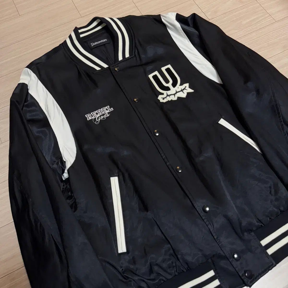 UNDERCOVER 22シーズン サテン ブルゾン スタジャン ジャケット 5