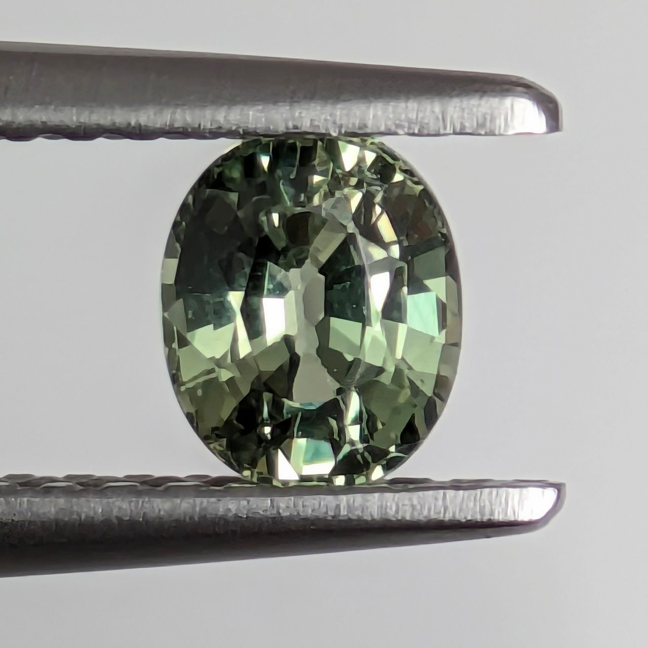 非加熱グリーンサファイア マダガスカル産 0.605 ct