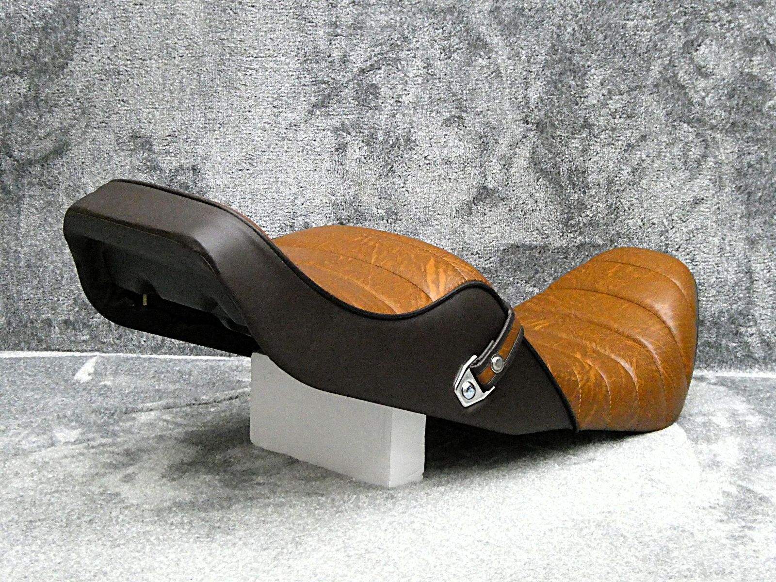 ゴキ 茶ツートン 新ローダウン タックロールシート /完成品BROWN