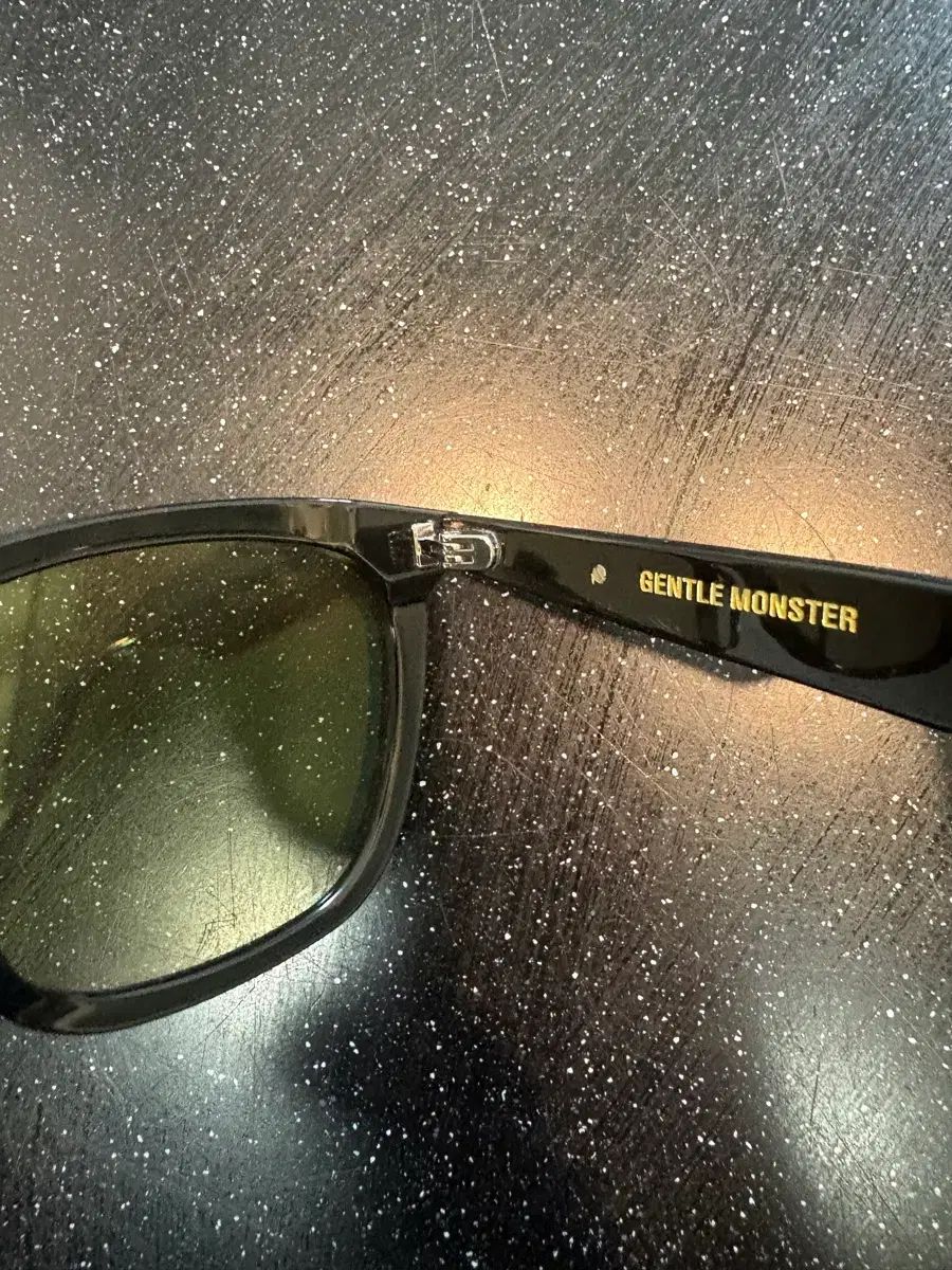 ブラウン ティント