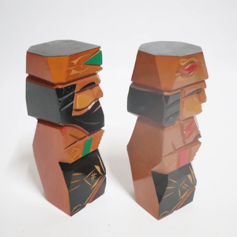 アイヌ木彫木工置物 アイヌ 木彫 置物 人物像 ペア 北海道 民芸 木製 彫刻 無銘 工芸品