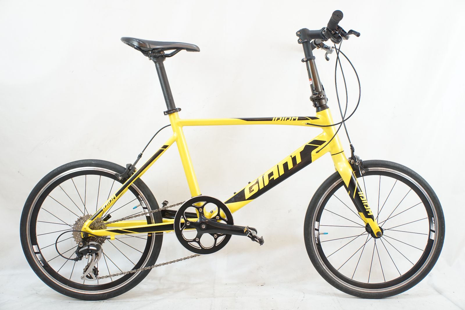GIANT 「ジャイアント」 IDIOM 2 2019年モデル 20インチ ミニベロ / バイチャリ浦和ベース