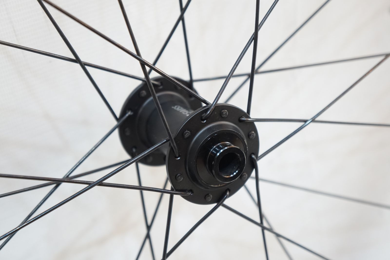 DT SWISS 「ディーティー スイス」 工場 ENDURANCE LN シマノ11速