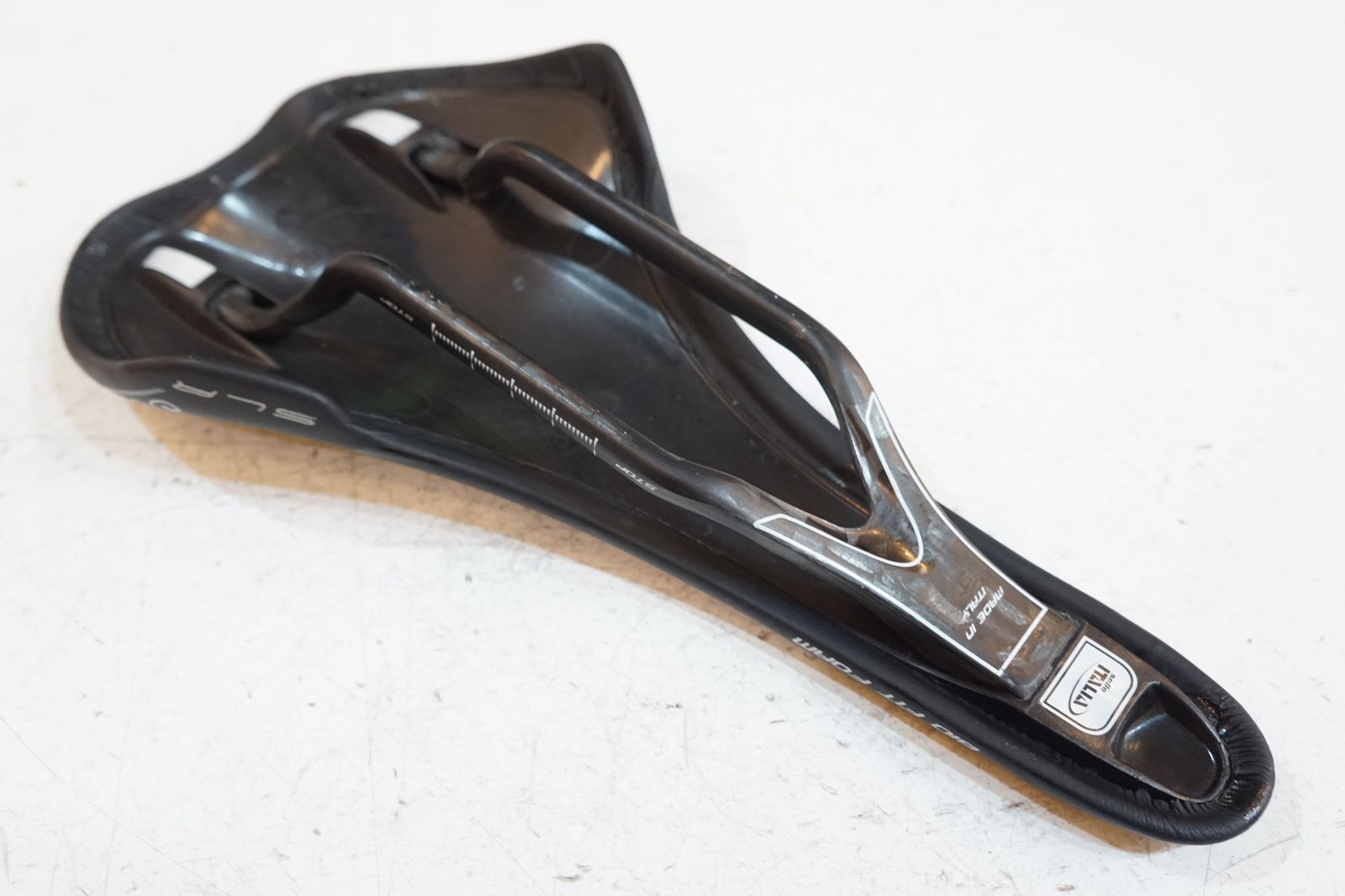 SELLE ITALIA 「セラ イタリア」 SLR DE ROSA サドル / バイチャリ浦和