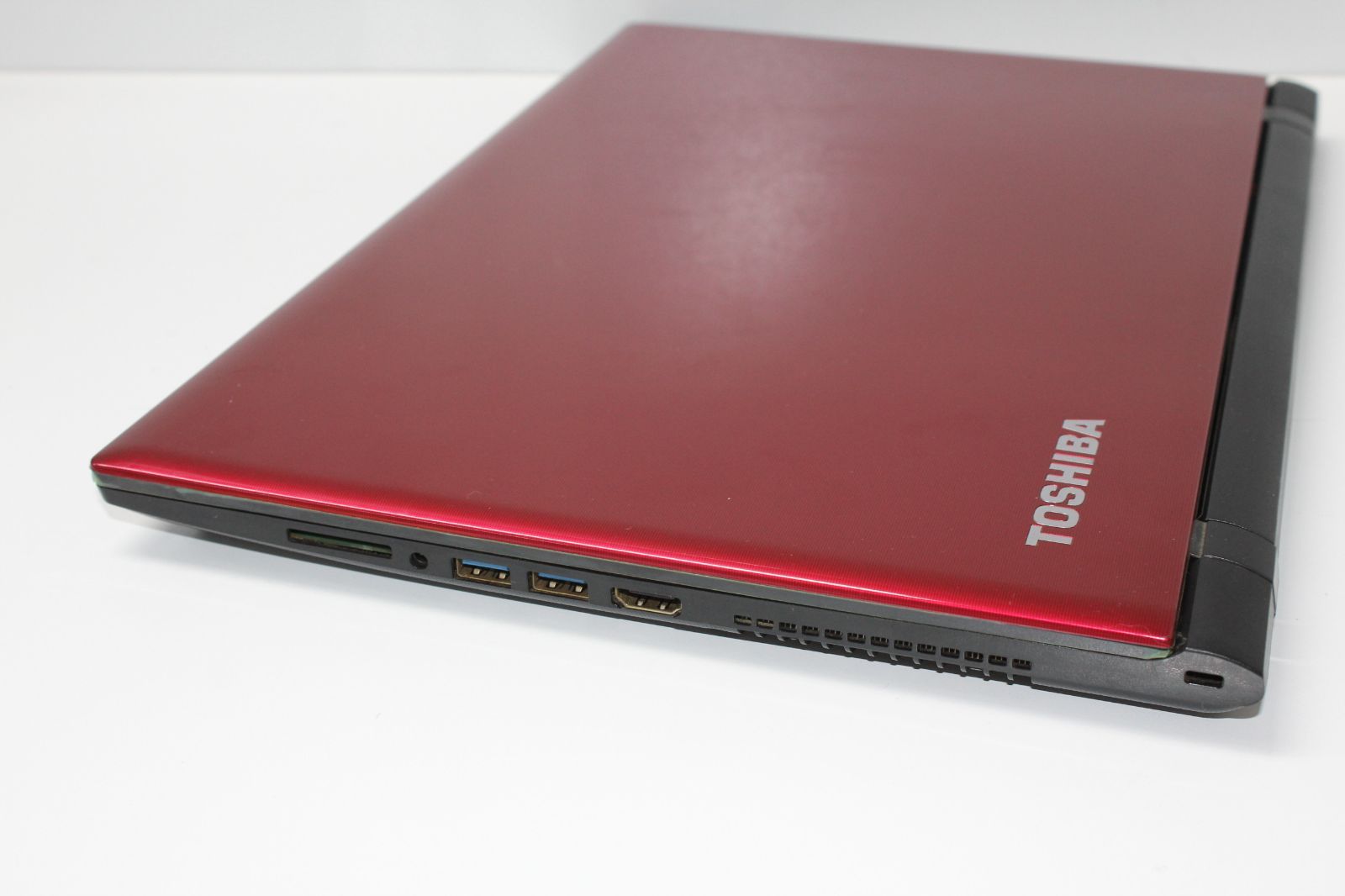 中古ノートPC】東芝〈dynabook T75/TR〉Intel Coe i7/SSD256GB/メモリ