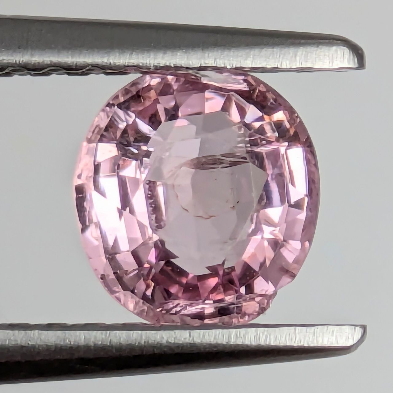 ピンクスピネル ミャンマー モゴック産 0.77 ct