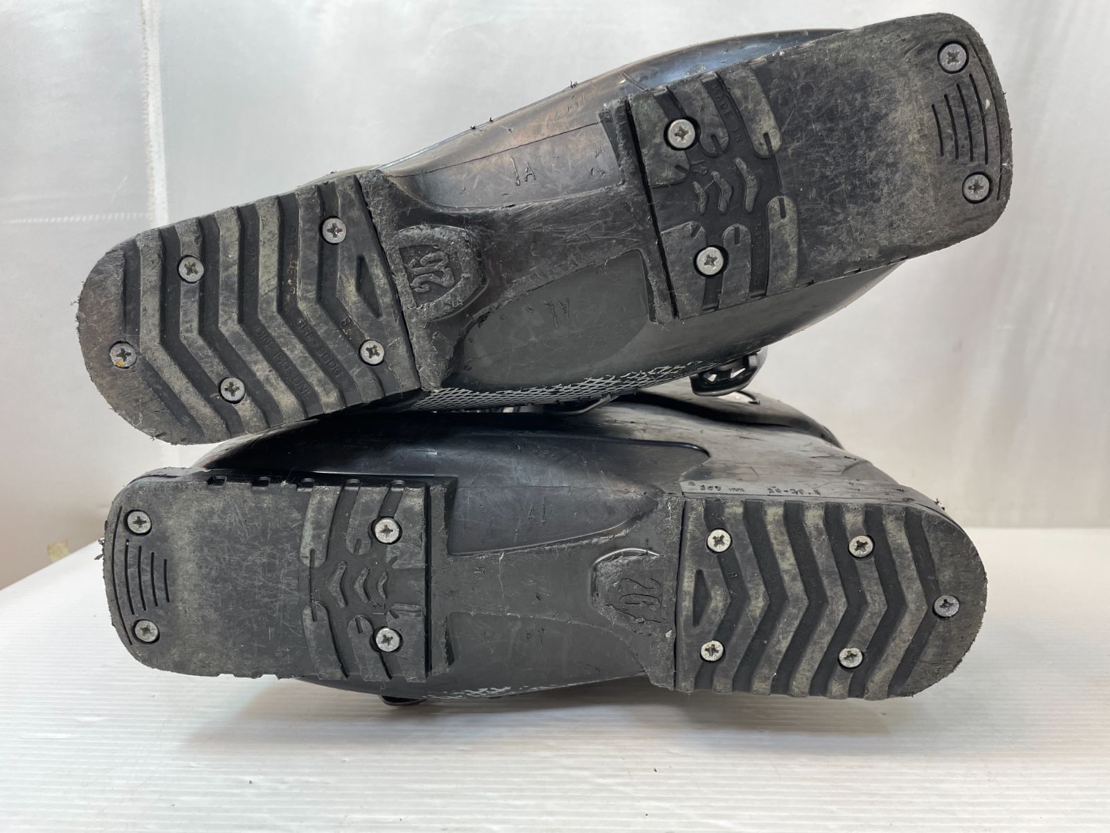 【美品】サロモン ELIOS XX スキーブーツ 26 ウィンタースポーツ 黒 美品】サロモン ELIOS XX スキーブーツ 26 ウィンタースポーツ 黒