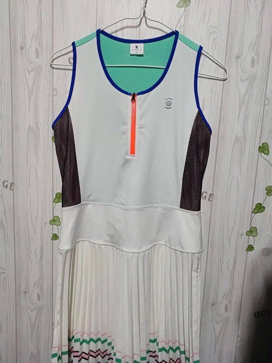 WIDE ANGLE ノースリーブ ゴルフ ONE PIECE 95