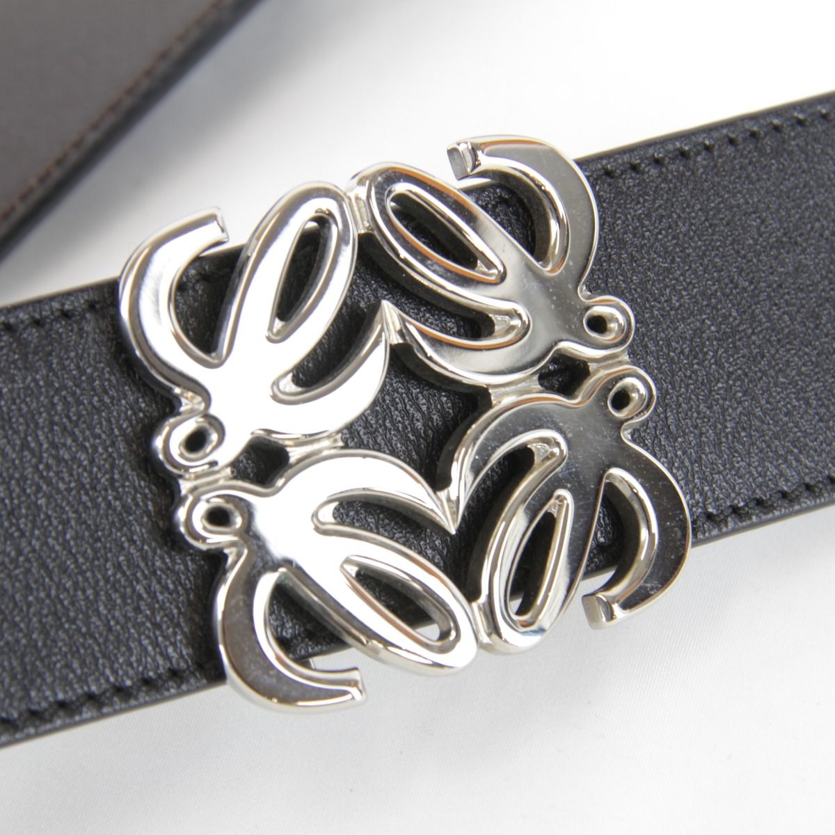 極美品『USED』 LOEWE【ロエベ】 アナグラムバックル リバーシブル