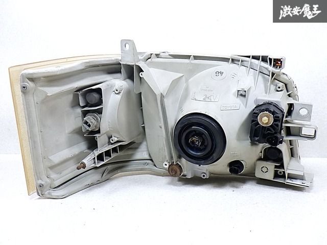 トヨタ 純正 200系 ハイエース 1型 小売 2型 前期 ハロゲン ヘッド