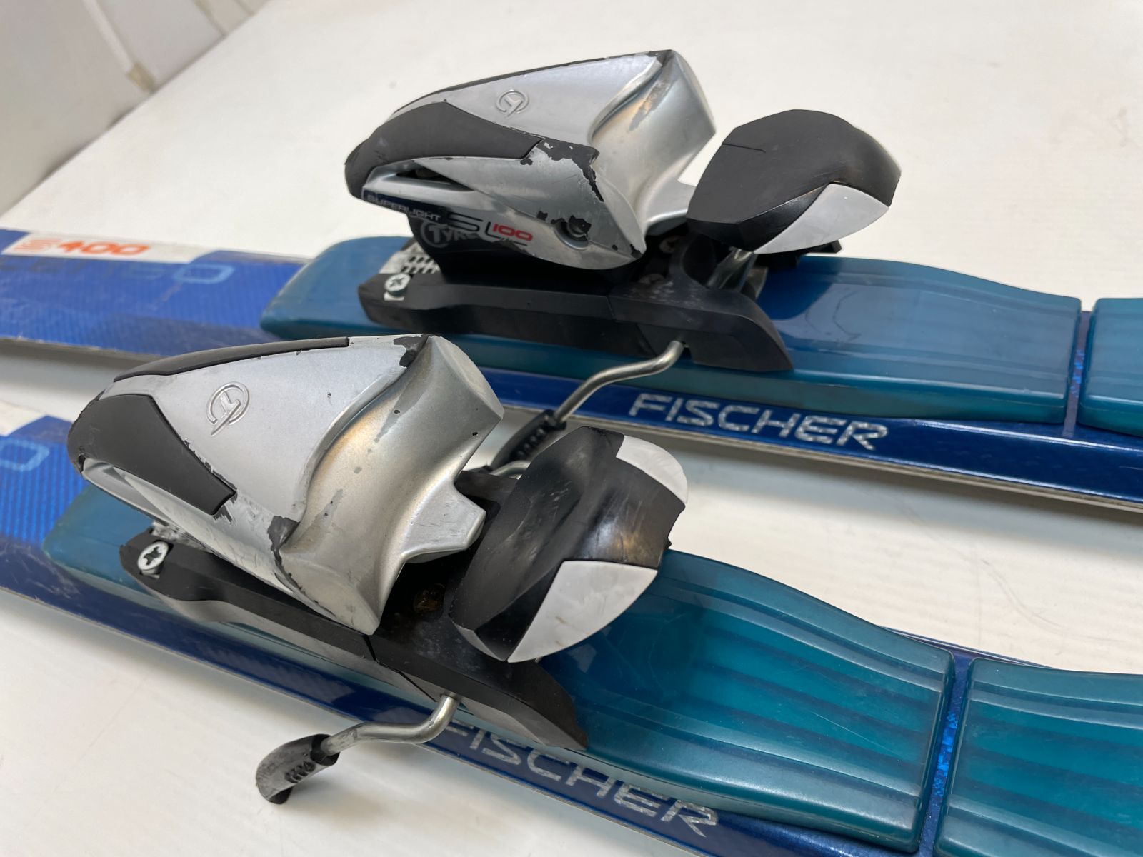 ◇ スキー FISCHER SCENEO S400 160 cm カービングスキー スキー板