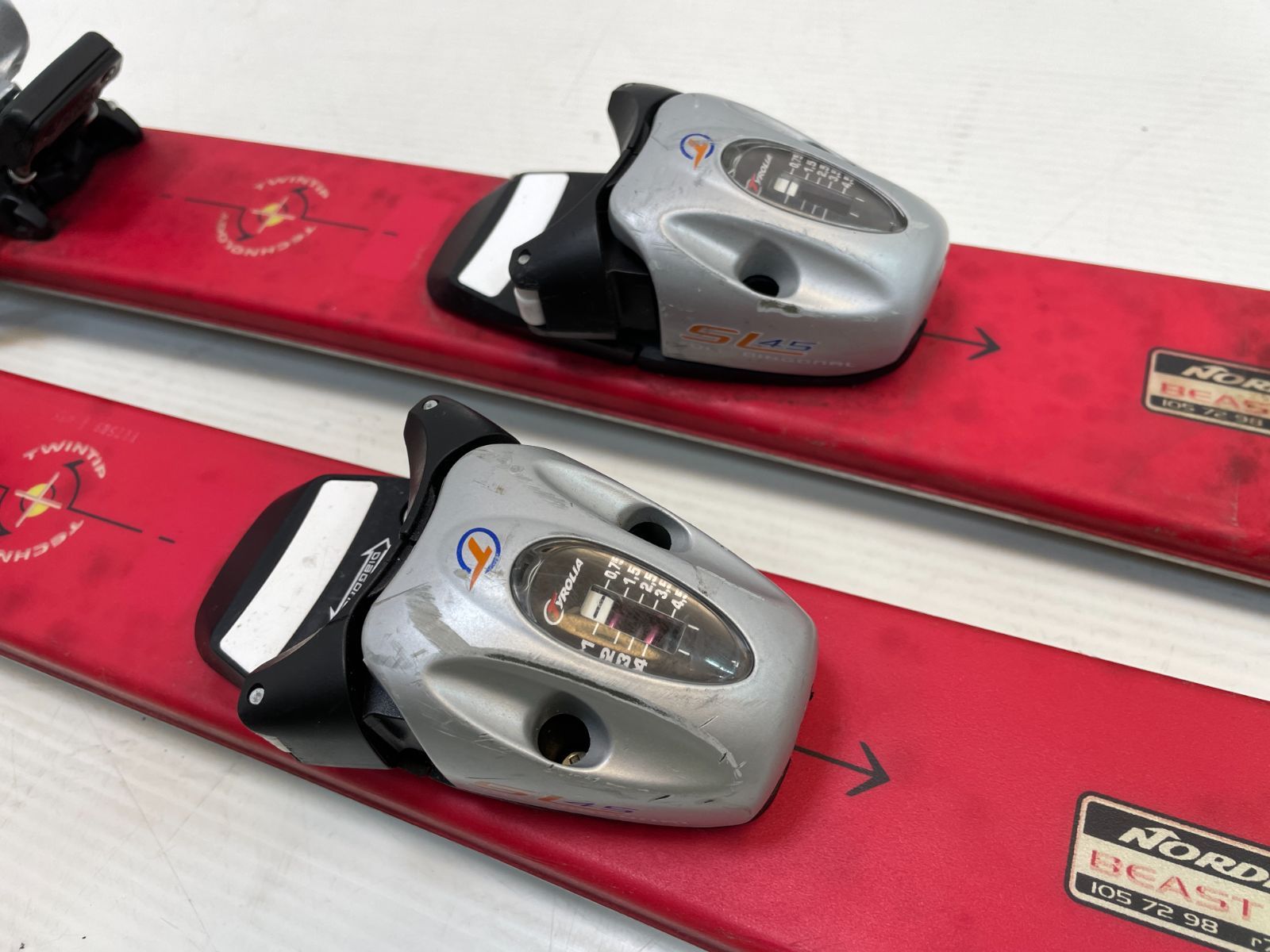 ◇ Jr スキー NORDICA The Beast 117 cm ジュニア 子供 向 カービング