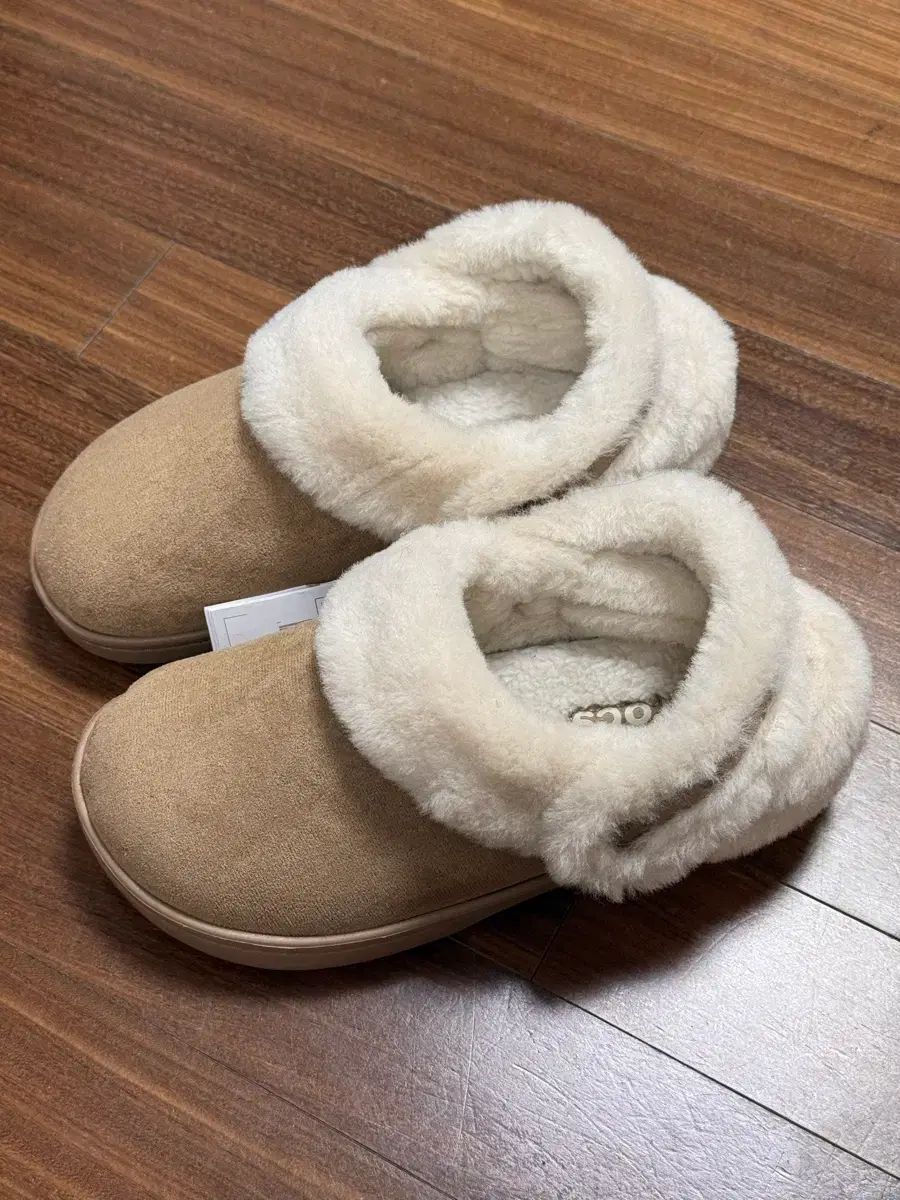 クロックス クラシック アンファゲタブル スウェード クロッグ 250