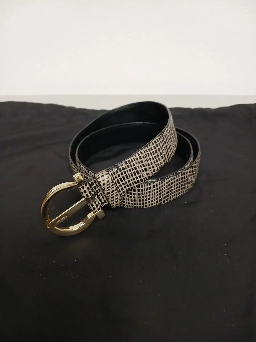 フェラガモ レディースベルト