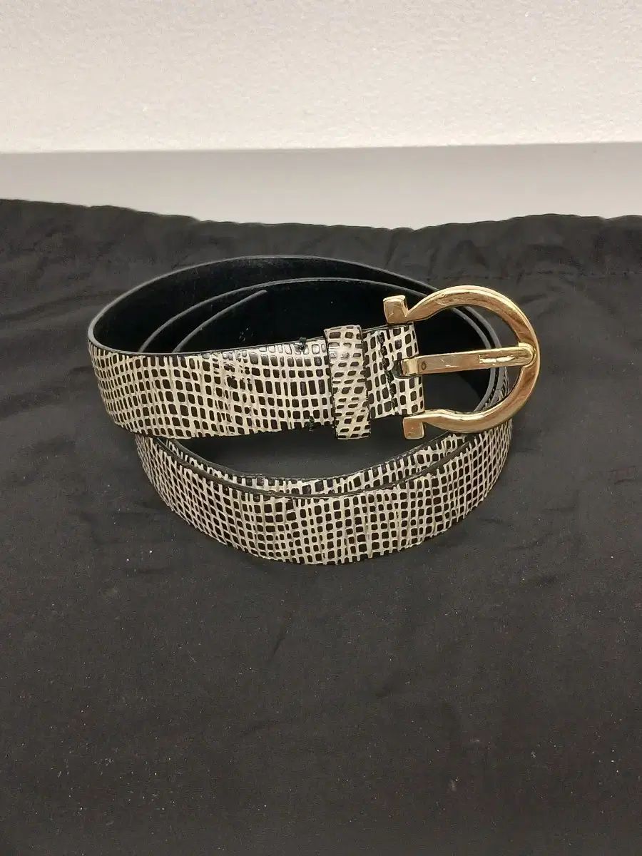 フェラガモ レディースベルト GOLD バックル