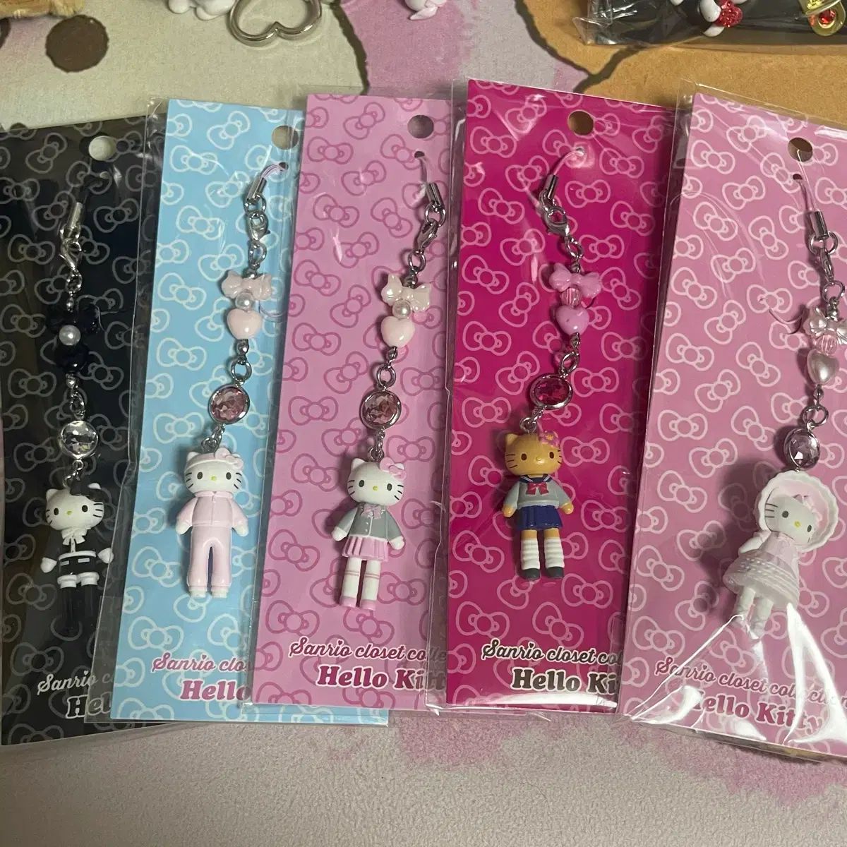 ハローキティ サンリオ ぬいぐるみ キーホルダー ストラップ 