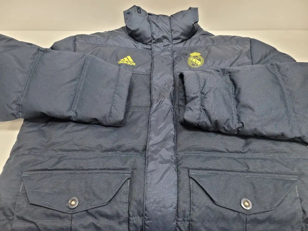 アディダス レアルマドリード ダウンジャケット / メンズ 95 (オススメ